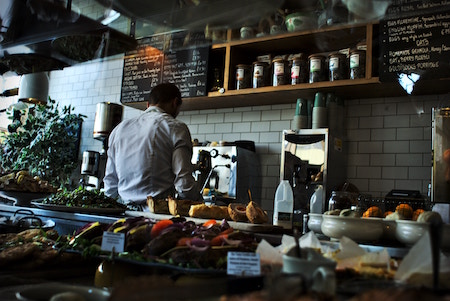 restaurant-cafe-food-display